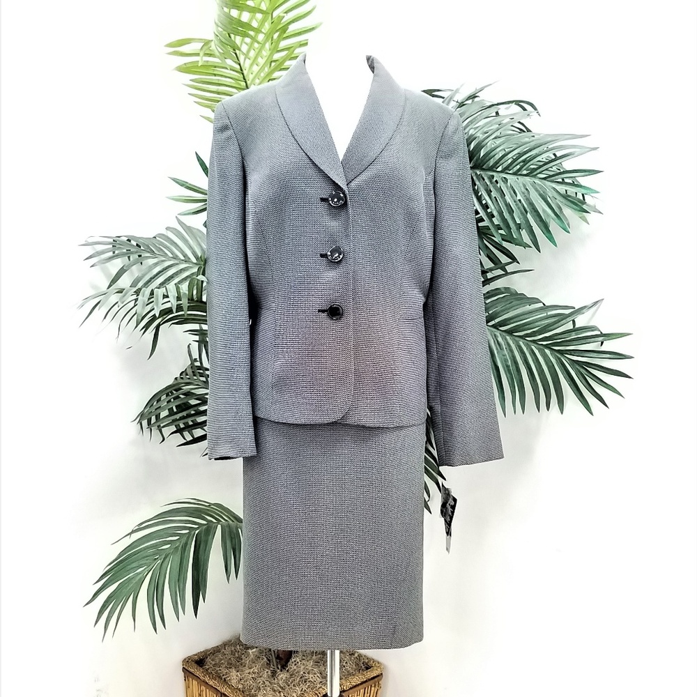 Le Suit French Riviera 2PC Women's Suit